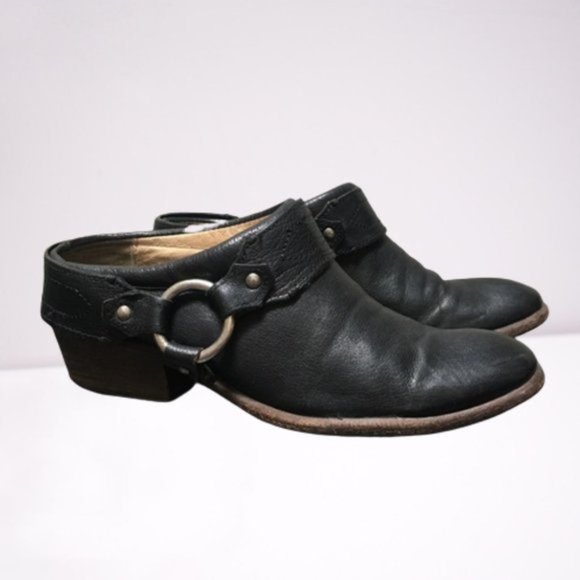 frye harness clogs